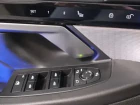 BMW 5 Serie 530e | M-Sport | Pano | 360 camera thumbnail 33