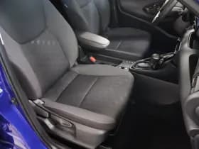 Toyota Yaris thumbnail 12