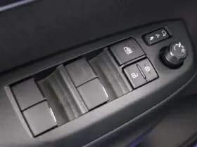 Toyota Yaris thumbnail 22