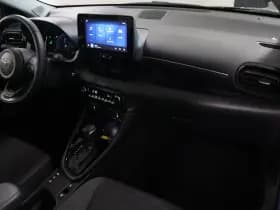 Toyota Yaris thumbnail 8