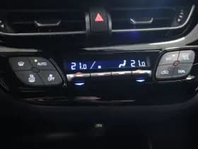 Toyota C-HR 1.8 Hybrid Bi-tone thumbnail 26