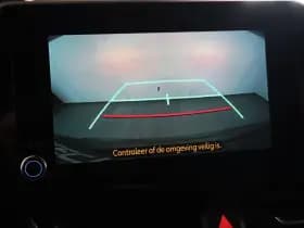 Toyota C-HR 1.8 Hybrid Bi-tone thumbnail 30