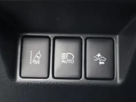 Toyota Yaris 1.5 Hybride Executive thumbnail 19