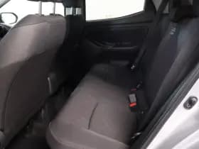 Toyota Yaris thumbnail 11