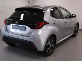 Toyota Yaris thumbnail 4