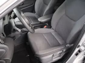 Toyota Yaris thumbnail 9