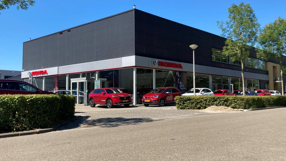 Honda Civic 2 0 e hev sport — foto 1