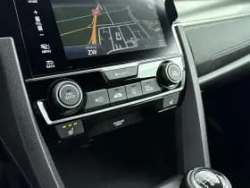 Honda Civic 1 0 i vtec black edition thumbnail 22