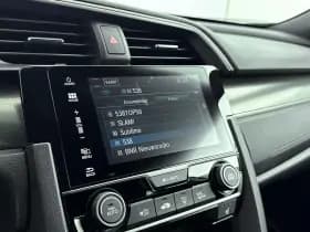 Honda Civic 1 0 i vtec black edition thumbnail 9