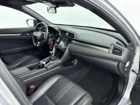 Honda Civic 1 0 i vtec black edition thumbnail 10