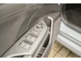 Honda Civic 1.0i VTEC EXECUTIVE thumbnail 43