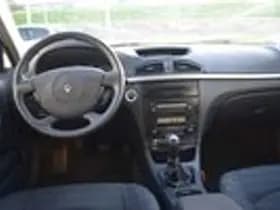 Renault Laguna thumbnail 11
