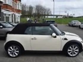 MINI Cooper thumbnail 9