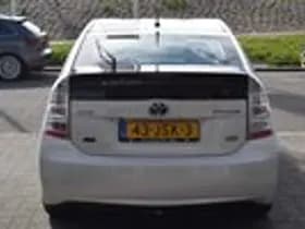 Toyota Prius thumbnail 5