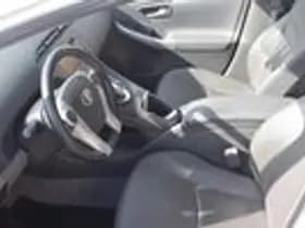 Toyota Prius thumbnail 8