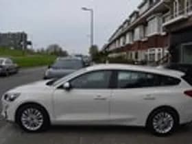 Ford Focus thumbnail 11