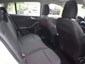 Ford Focus thumbnail 16
