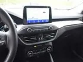 Ford Focus thumbnail 25