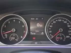 Volkswagen Golf thumbnail 24