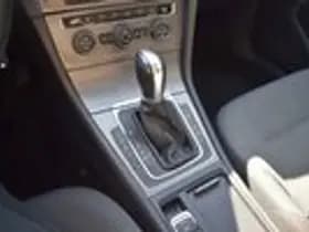 Volkswagen Golf thumbnail 25