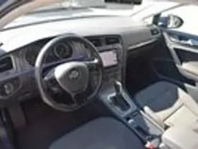 Volkswagen Golf thumbnail 4