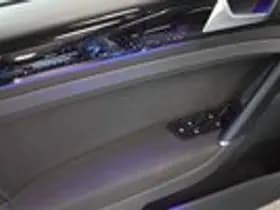 Volkswagen Golf thumbnail 31