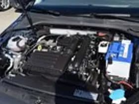 Volkswagen Golf thumbnail 36