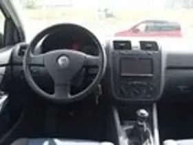 Volkswagen Golf thumbnail 12