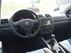 Volkswagen Golf thumbnail 14