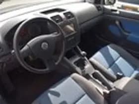 Volkswagen Golf thumbnail 4