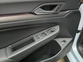 Volkswagen Golf thumbnail 4