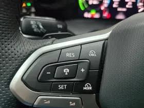 Volkswagen Golf thumbnail 9