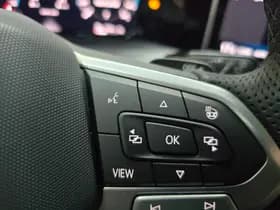 Volkswagen Golf thumbnail 10
