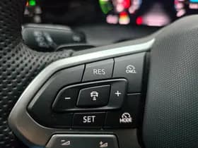 Volkswagen Golf thumbnail 9