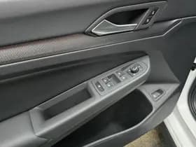 Volkswagen Golf thumbnail 4