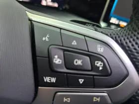 Volkswagen Golf thumbnail 10