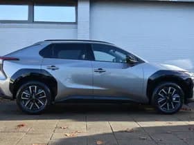 Toyota BZ4X Dynamic 73 Kwh Paasaanbieding Gratis Lader Twv €1300 thumbnail 24