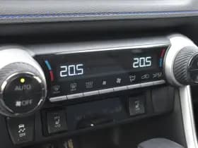 Toyota RAV4 2.5 Hybrid AWD Style Bi-Tone Limited Automaat 222pk thumbnail 13