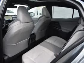 Toyota C-HR+ thumbnail 8