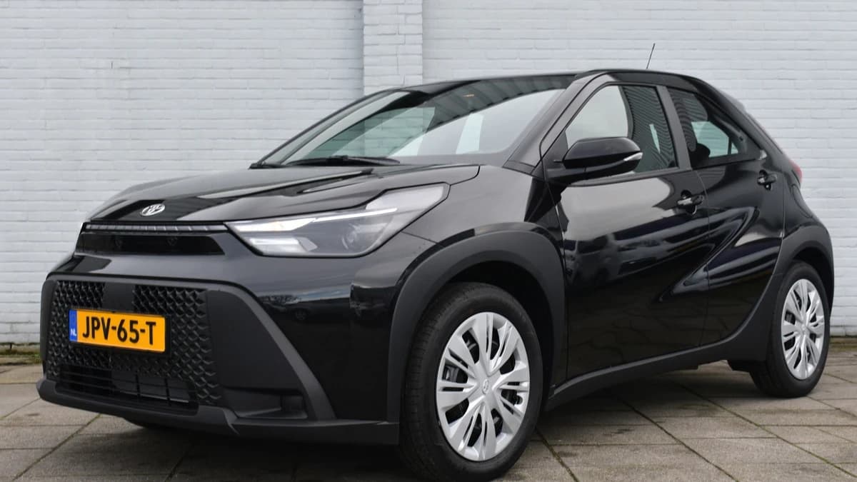 Toyota Aygo X Hybrid 115 Play Automaat 116Pk — foto 1