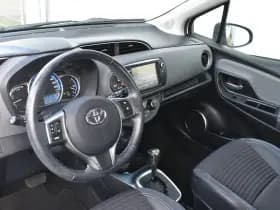 Toyota Yaris 1.5 Hybrid Dynamic Automaat 100Pk thumbnail 2