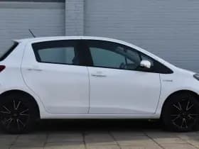 Toyota Yaris 1.5 Hybrid Dynamic Automaat 100Pk thumbnail 13