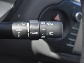 Toyota Yaris thumbnail 11