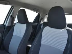 Toyota Yaris thumbnail 14