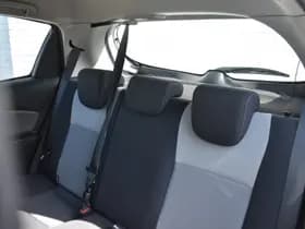 Toyota Yaris thumbnail 15