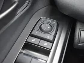 Toyota C-HR+ thumbnail 8