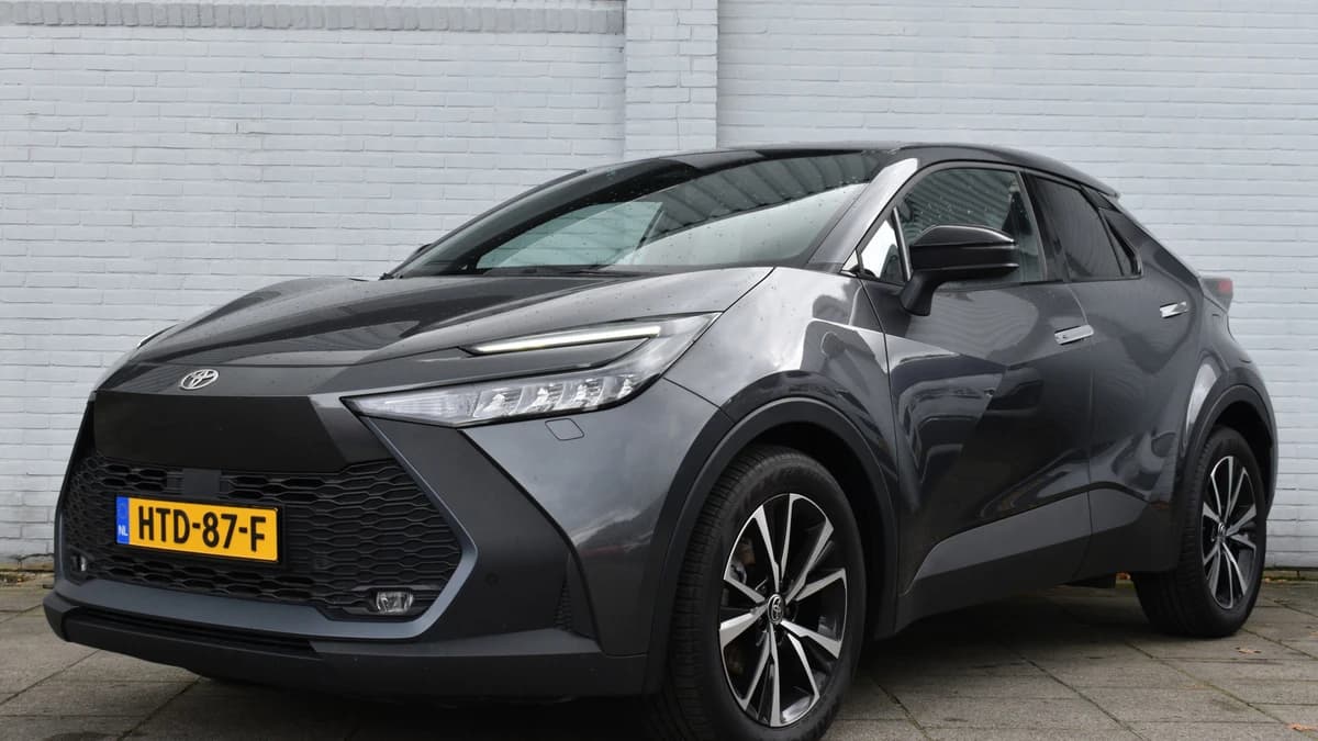 Toyota C-HR 1.8 Hybrid 140 Dynamic Plus Limited Automaat 140Pk — foto 1