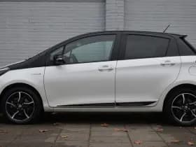 Toyota Yaris 1.5 Hybrid Bi-Tone Automaat 100Pk thumbnail 3