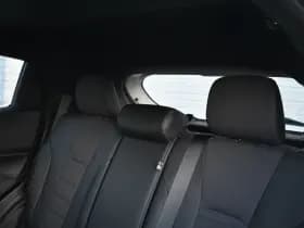 Toyota Urban Cruiser Executive 61 Kwh Automaat 174Pk thumbnail 15