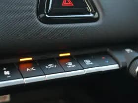 Toyota Urban Cruiser Executive 61 Kwh Automaat 174Pk thumbnail 17